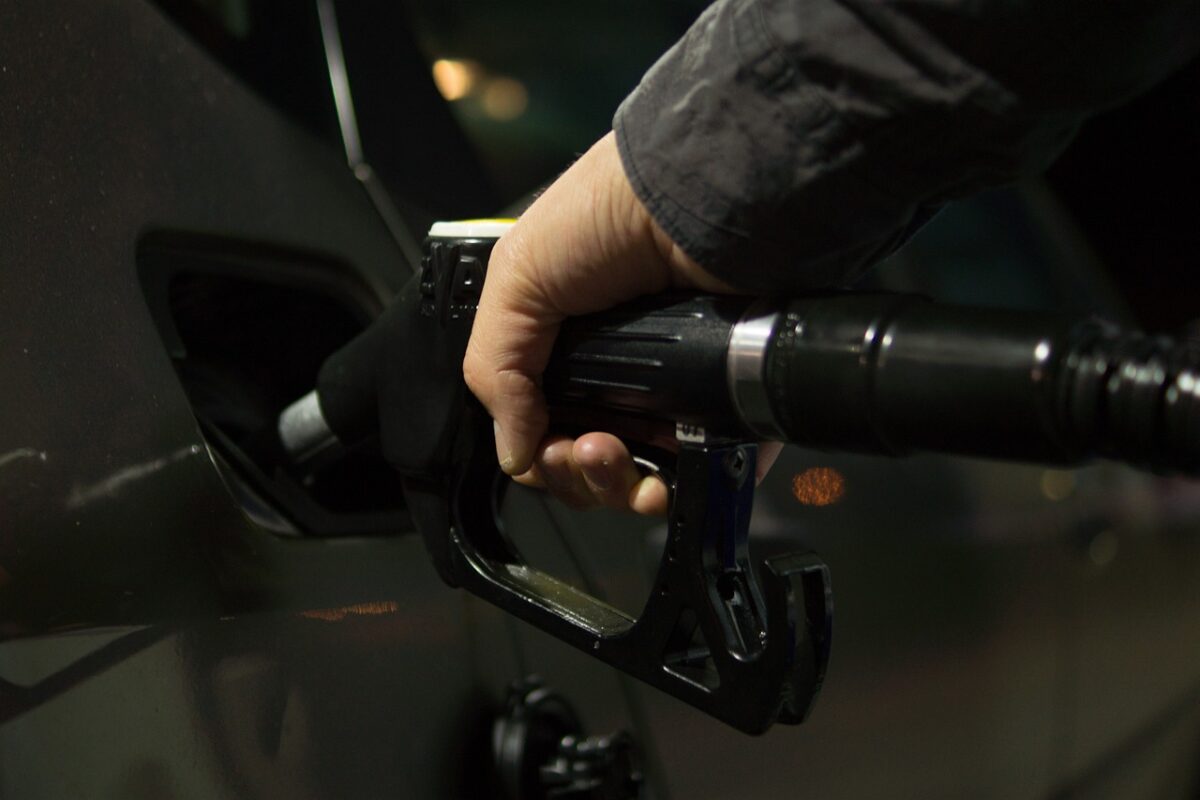 petrol, gasoline, diesel-996617.jpg